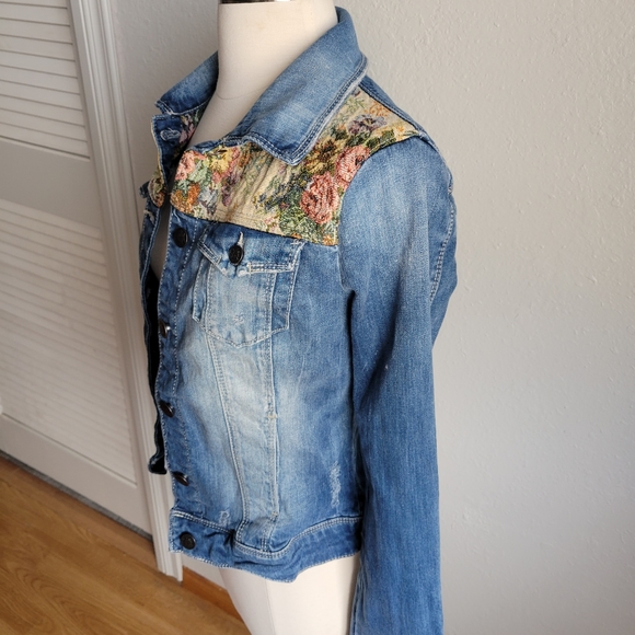 COPY - Forever 21 Denim Tapestry Trim Jacket - Picture 2 of 4